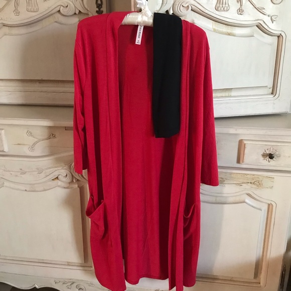 LuLaRoe Sweaters - ♥️Valentines Day  ♥️ NEW